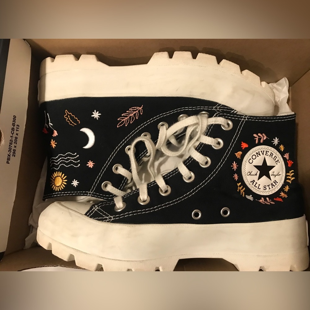 Converse "It's okay to wander" Lugged High Tops